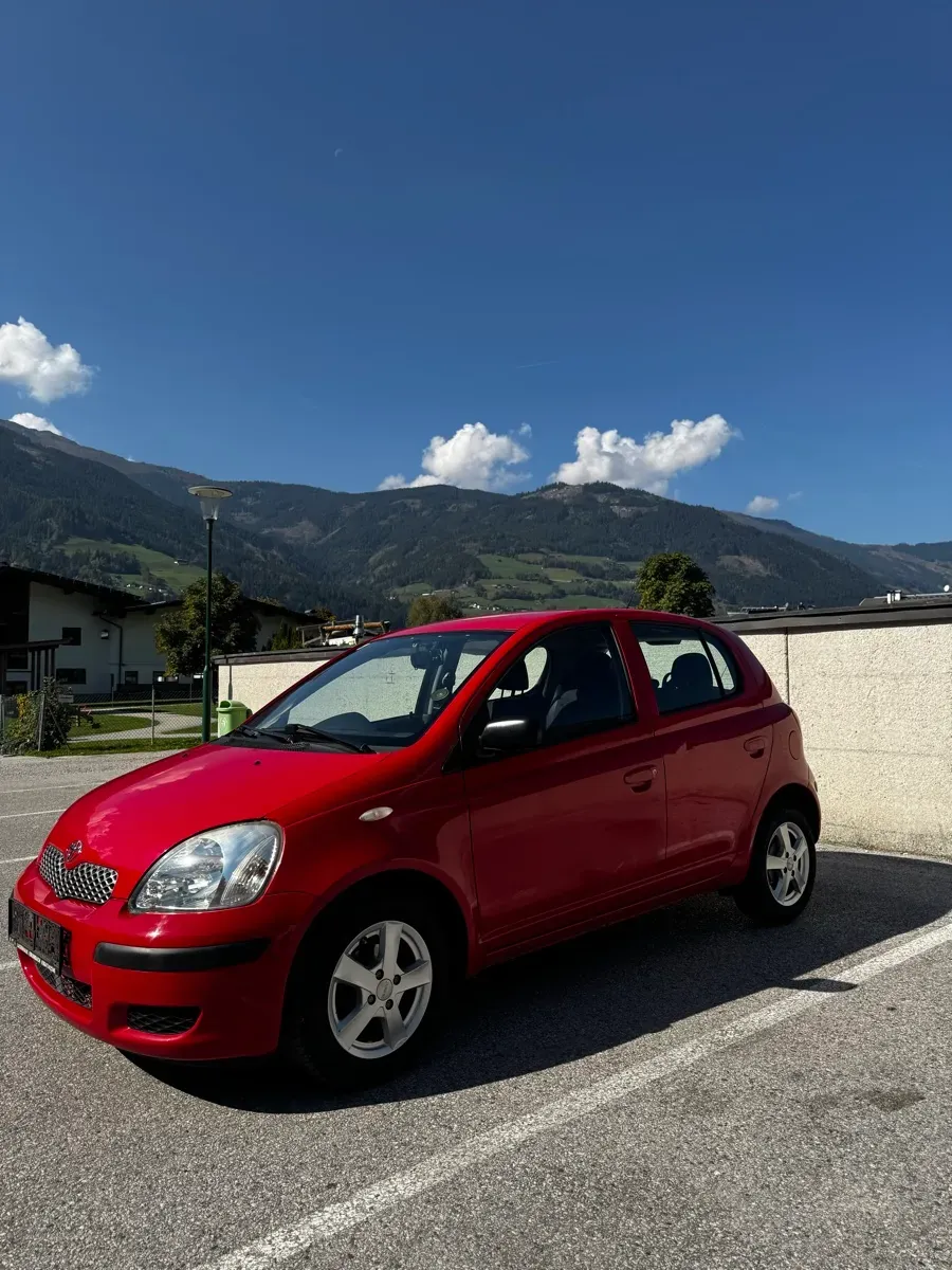 Toyota Yaris 2004 photo 3