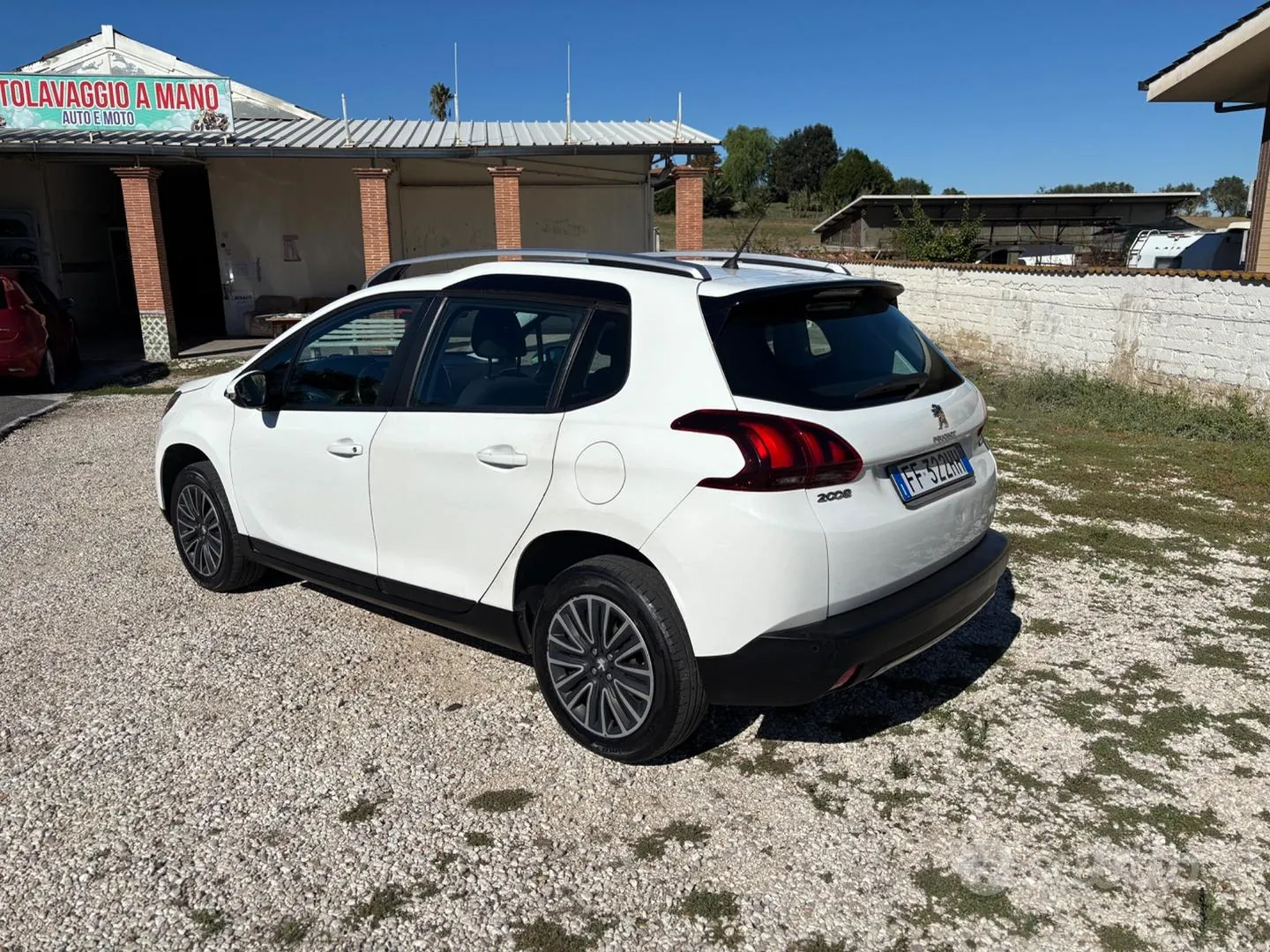 Peugeot 2008 2016 photo 3