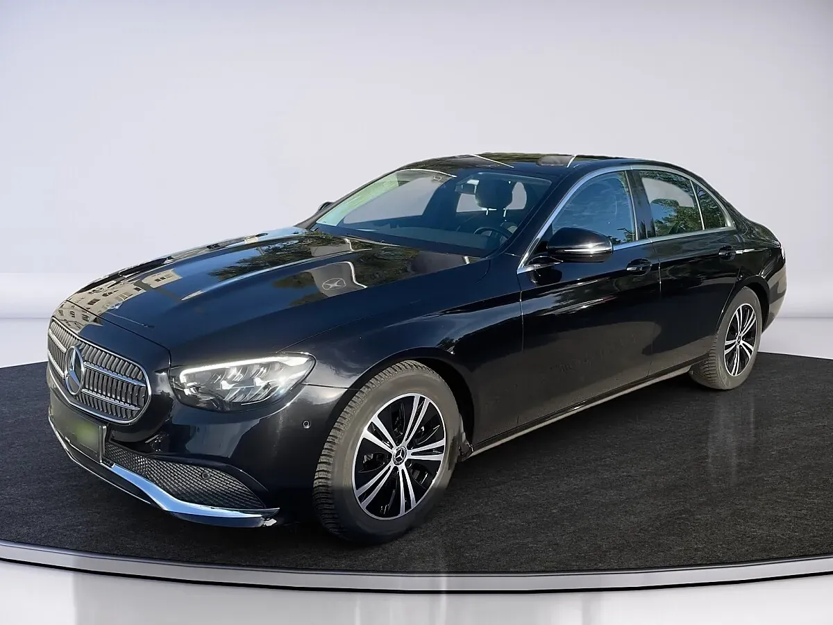 Mercedes-Benz E-Class 2022 photo 2