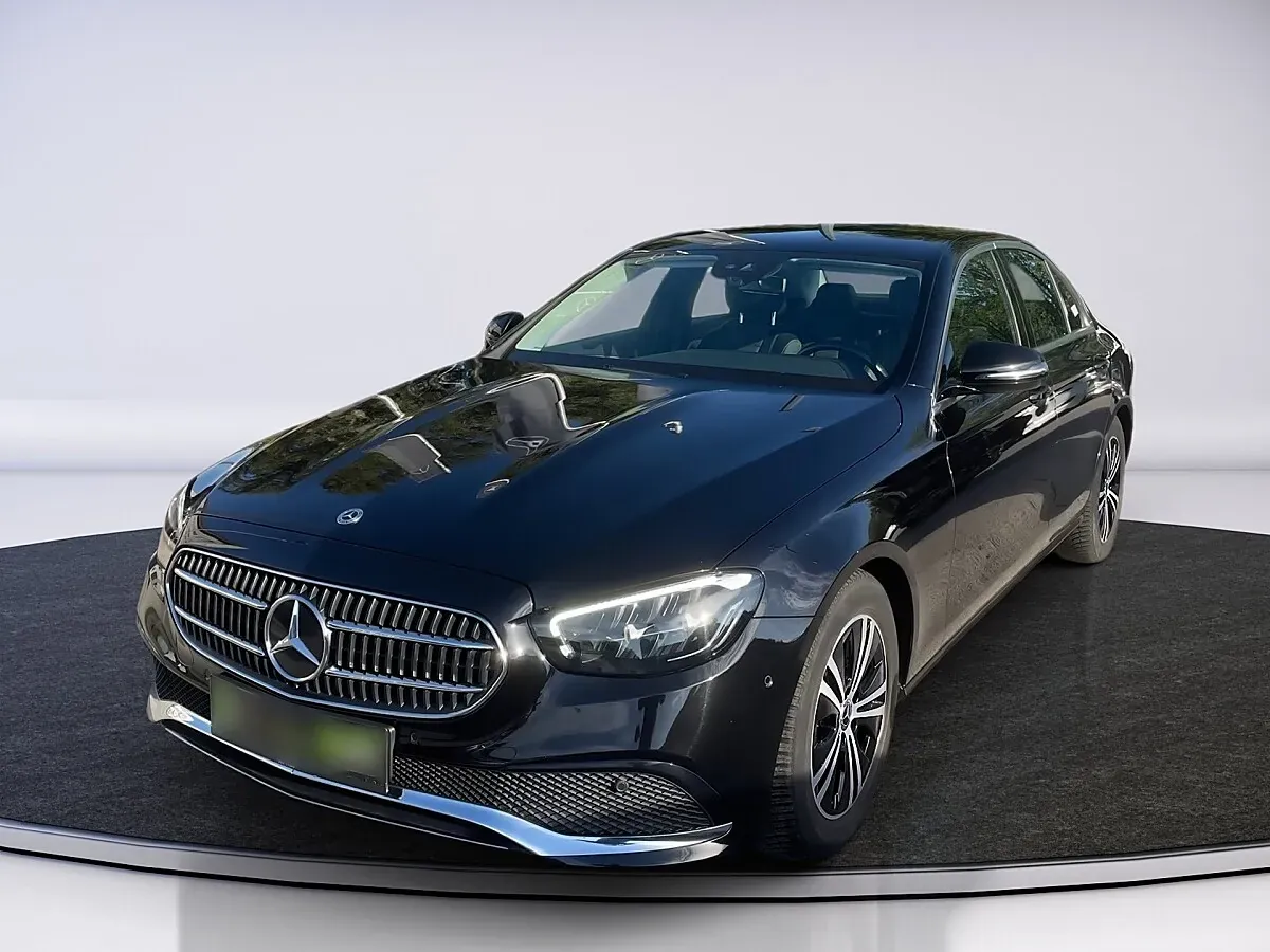 Mercedes-Benz E-Class 2022 photo 3