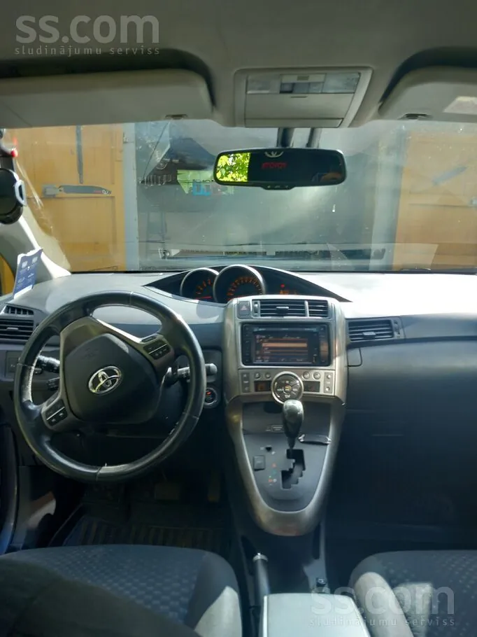 Toyota Corolla Verso Ii