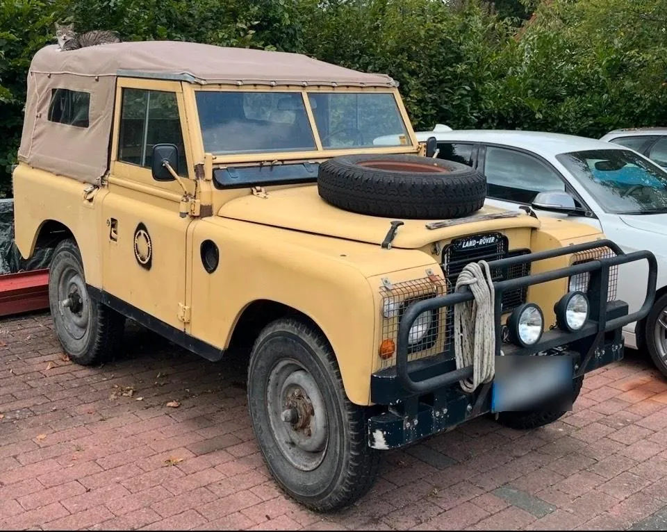 Land Rover Defender