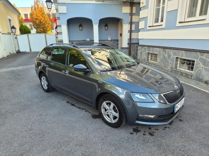 Skoda Octavia Combi 2020 photo 2