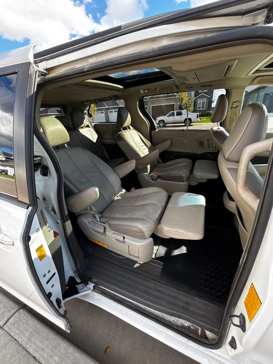 Toyota Sienna 2014 photo 4