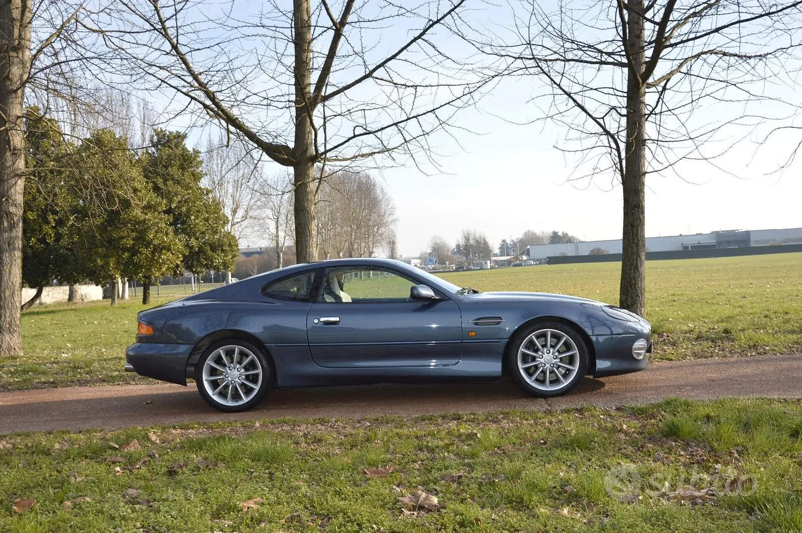 Aston Martin Db7 2002 photo 3