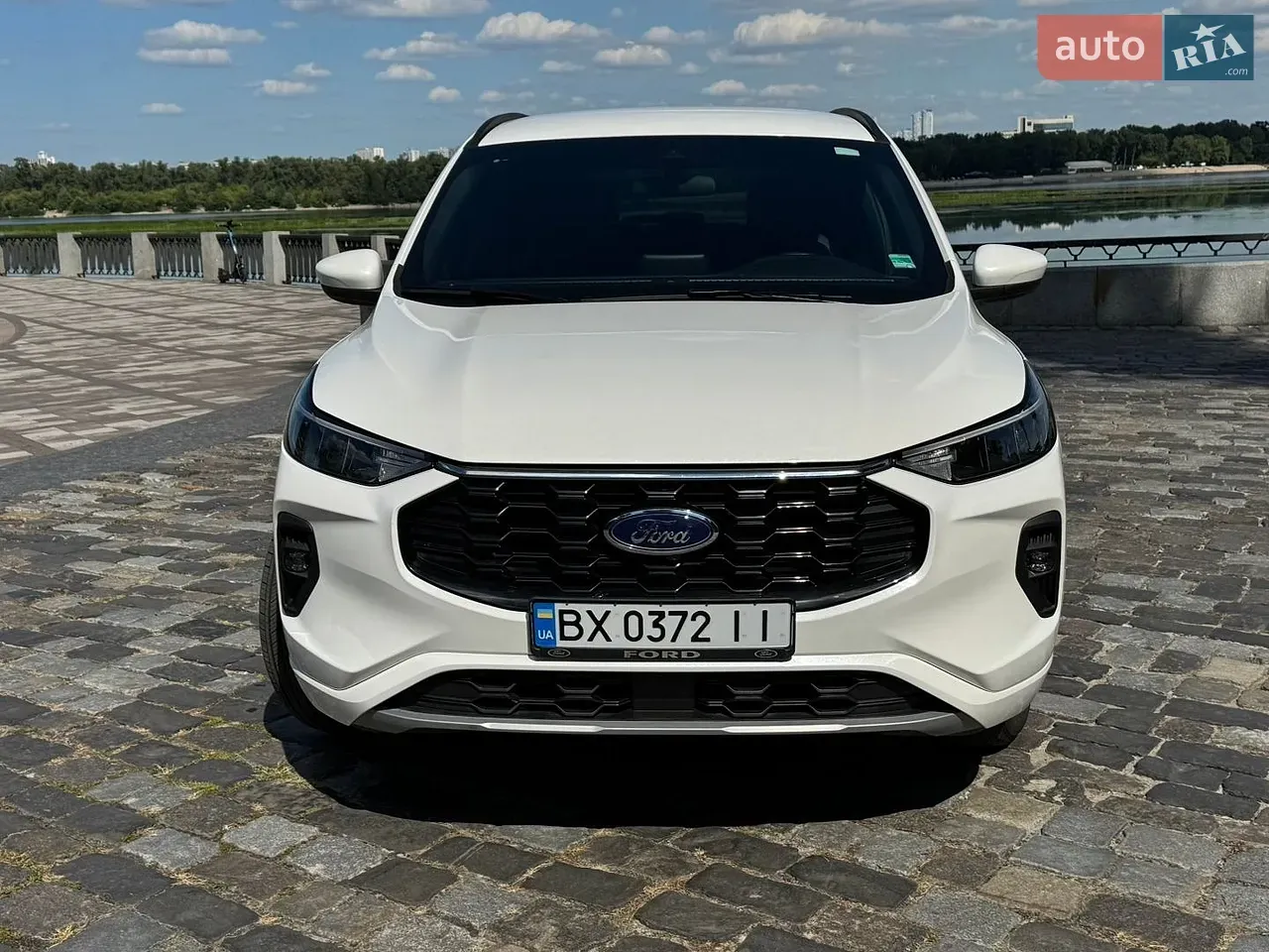 Ford Escape 2024 photo 2