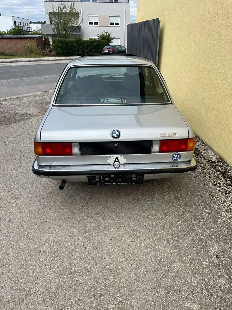 BMW 3 Series 1980 photo 3