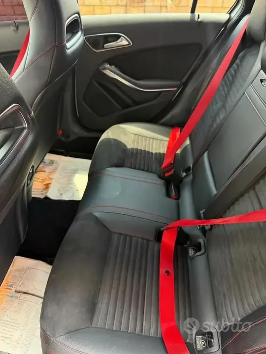 Mercedes-Benz A 180 2014 photo 3