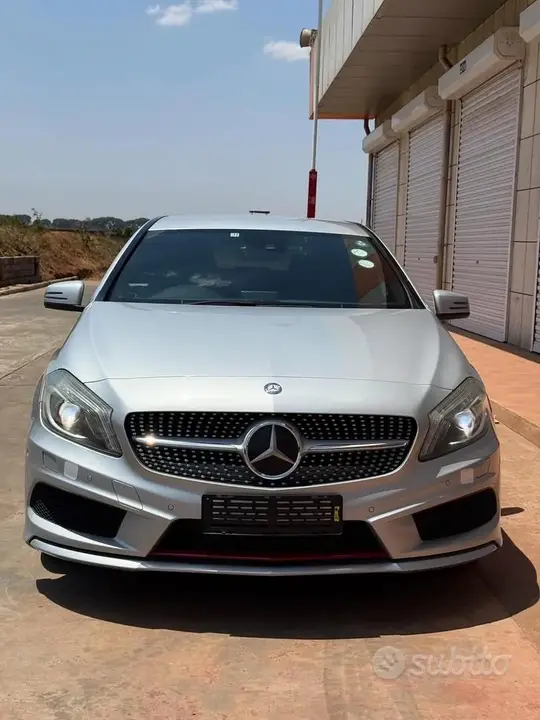Mercedes-Benz A 180 2014 photo 4