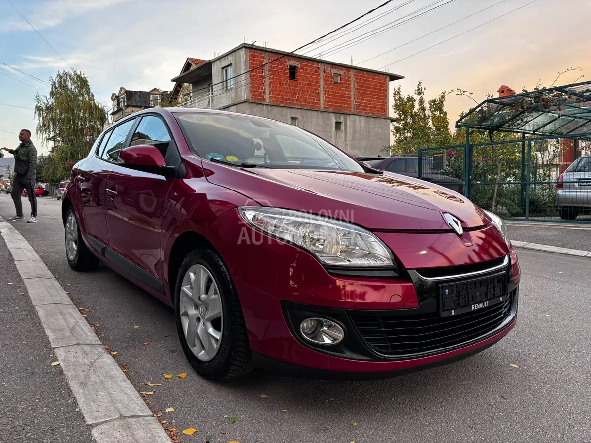 Renault Megane 2012 photo 4
