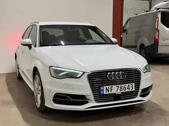 Audi A3 2016 photo 2