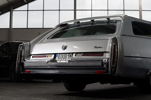 Cadillac Fleetwood Brougham 1976 photo 5