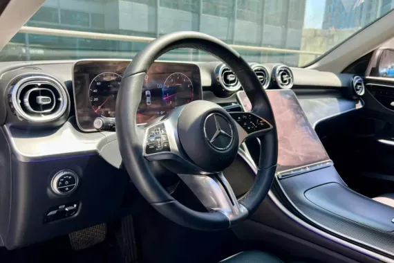 Mercedes-Benz C180 2023 photo 4