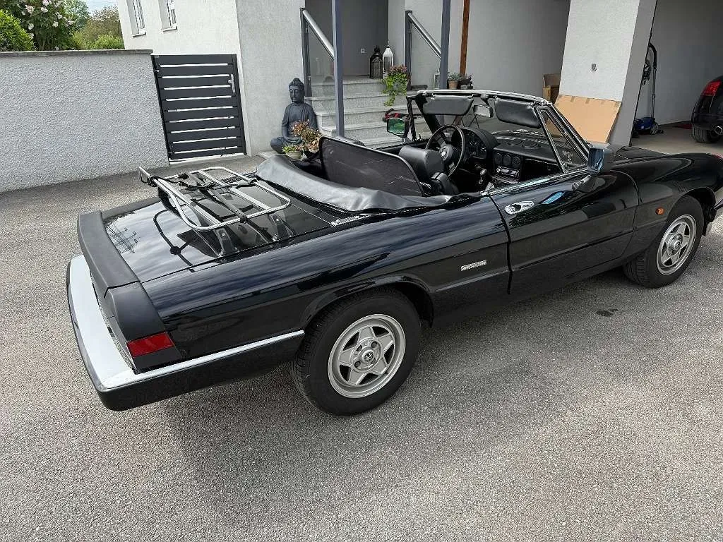 Alfa Romeo Spider 1988 photo 2