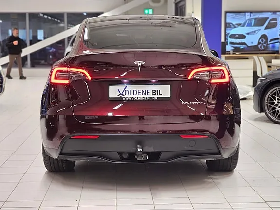 Tesla Model Y 2024 photo 5