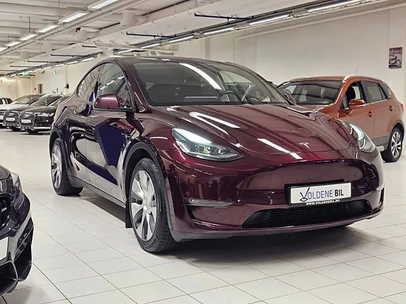 Tesla Model Y 2024 photo 3