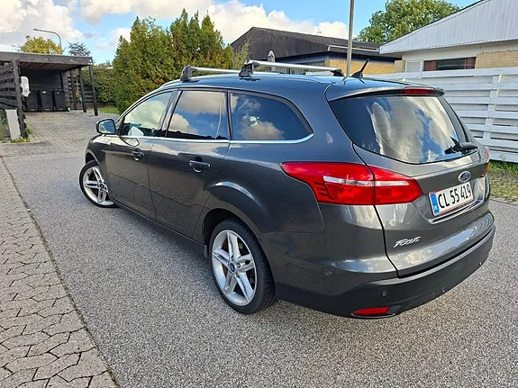 Ford Focus 2016 photo 2