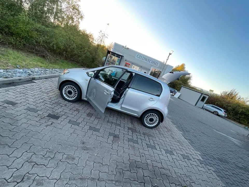 Volkswagen Up