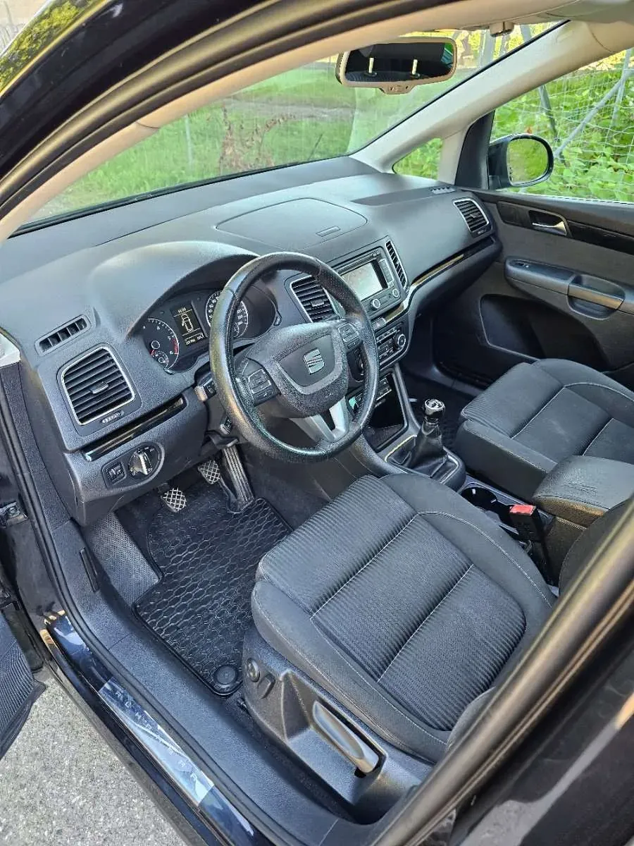 Seat Alhambra 2011 photo 3