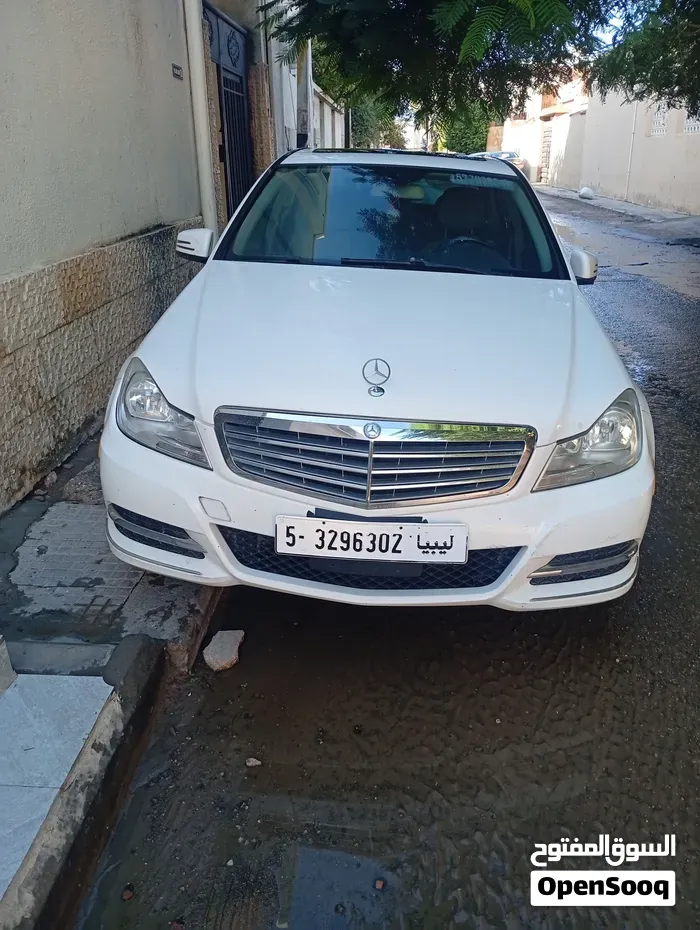 Mercedes-Benz C-Class 2014 photo 2