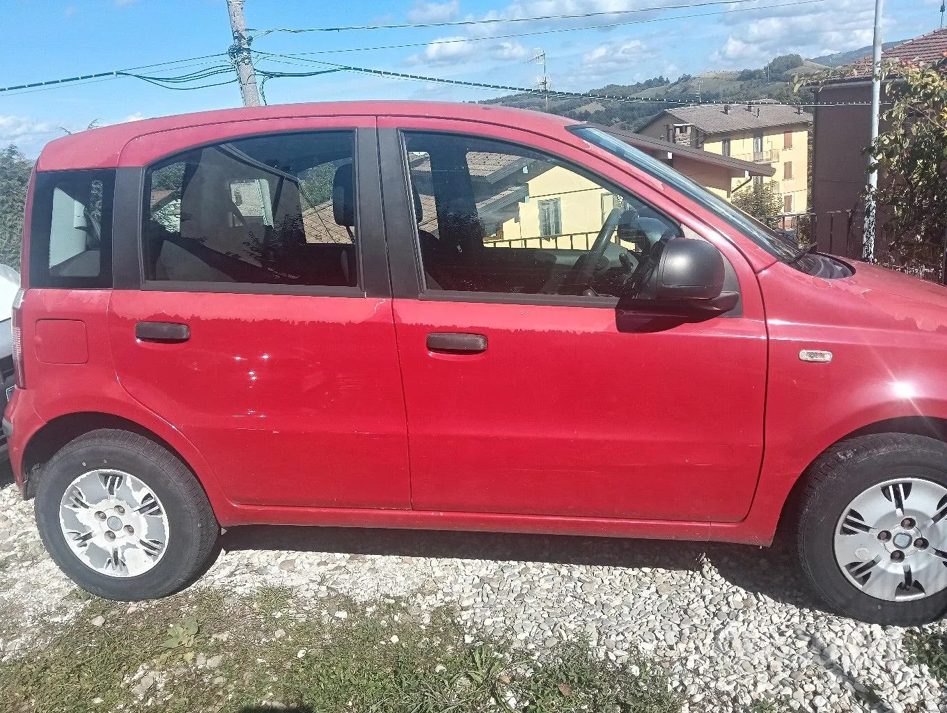 Fiat Panda 2010 photo 2