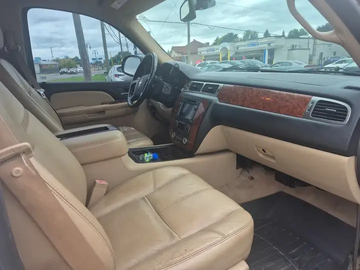 Chevrolet Suburban 2007 photo 4