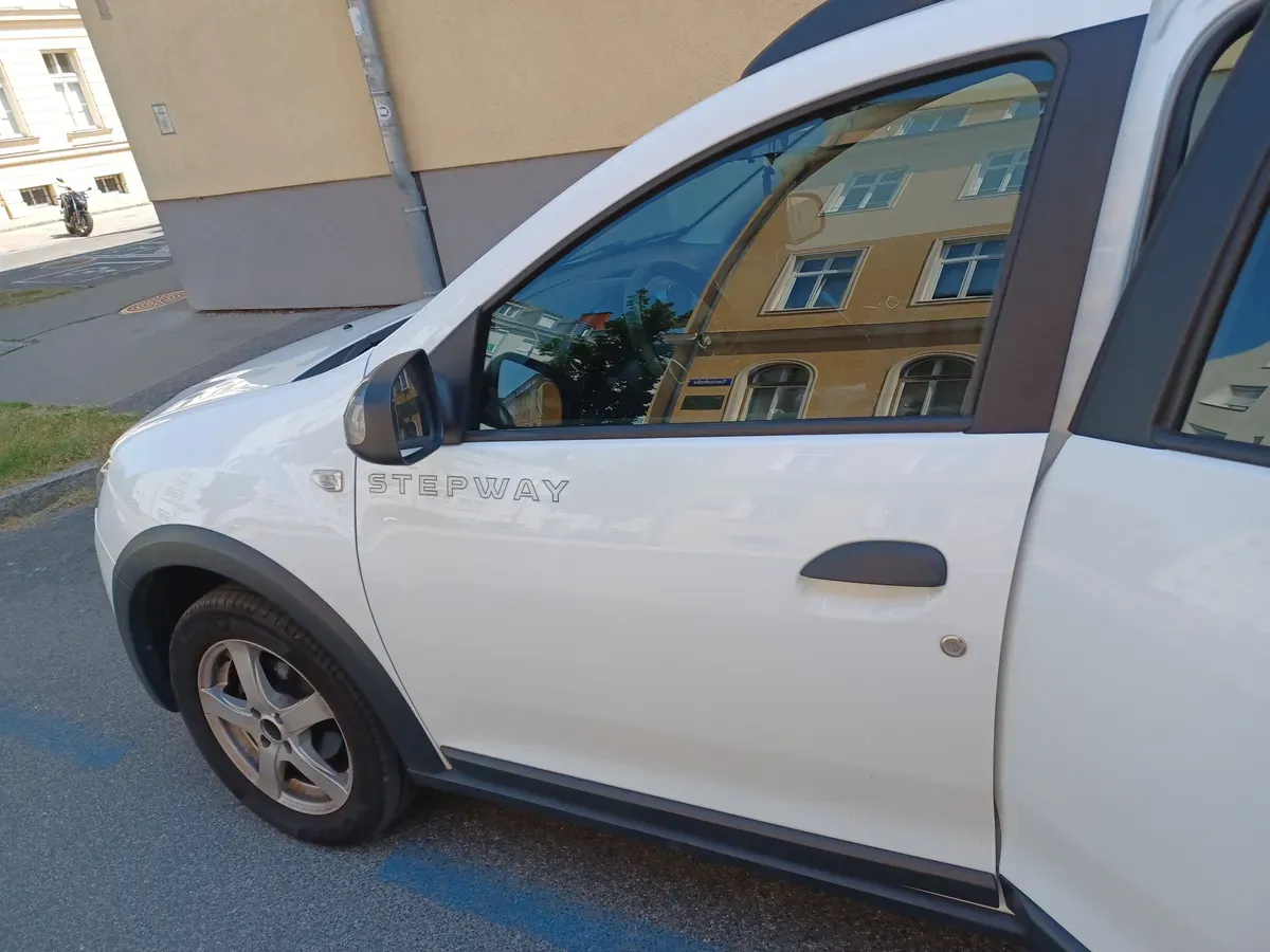 Dacia Logan 2018 photo 2