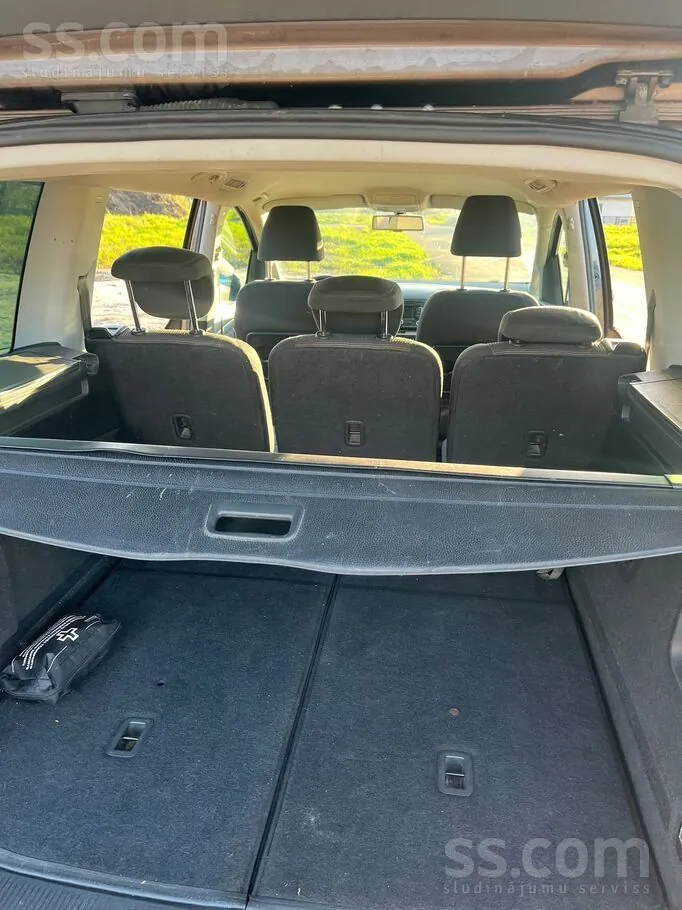 Volkswagen Sharan 2010 photo 3