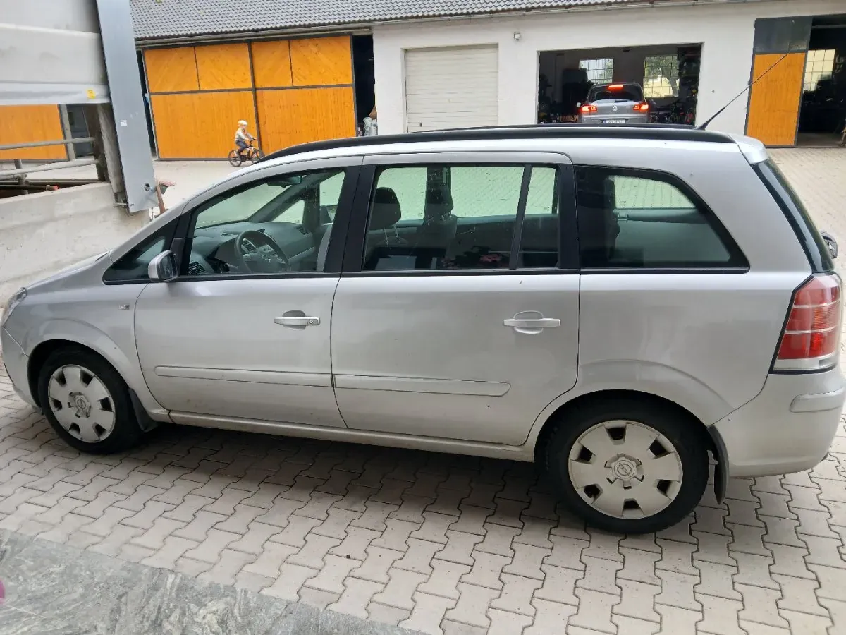 Opel Zafira 2006 photo 3