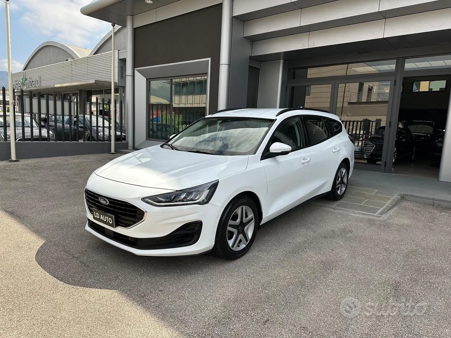 Ford Focus 2022 photo 3