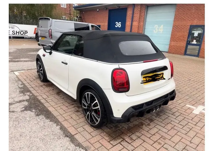 Mini Convertible 2023 photo 3