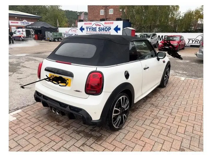 Mini Convertible 2023 photo 4