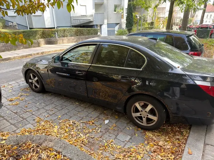 BMW 5 Series 2005 photo 2