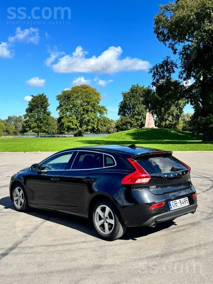 Volvo V40 2013 photo 4