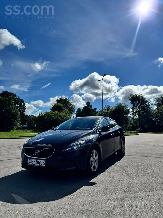 Volvo V40