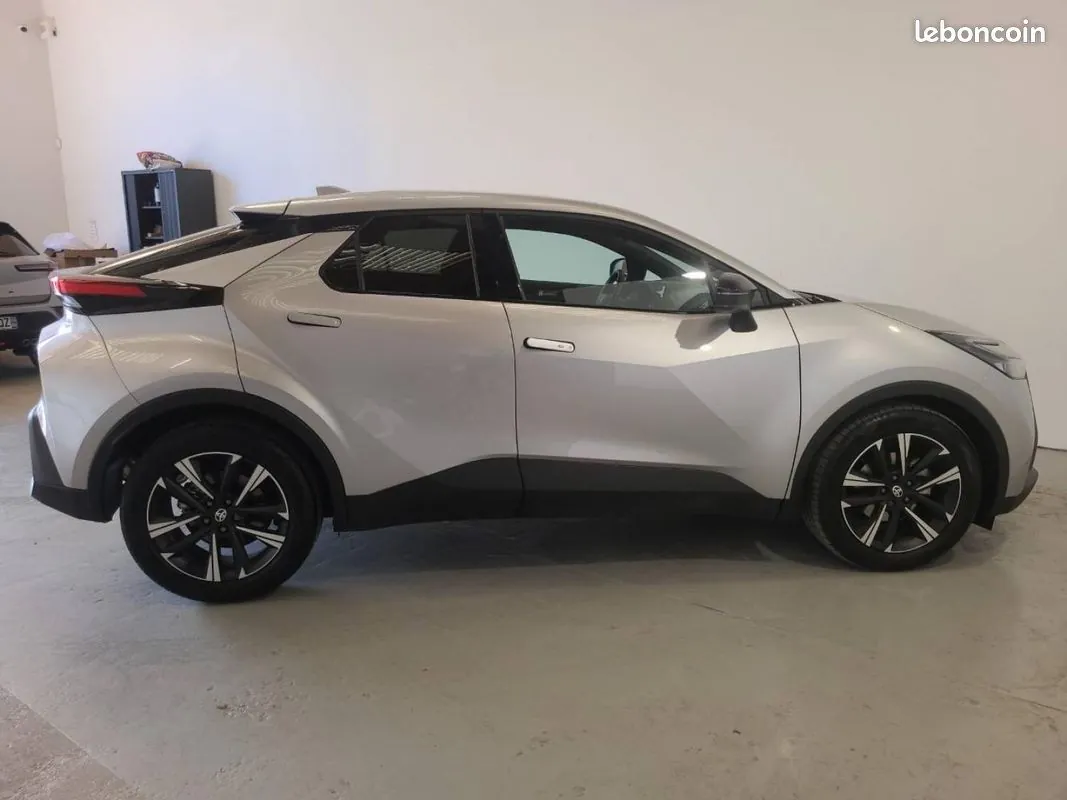 Toyota C-Hr 2026 photo 2