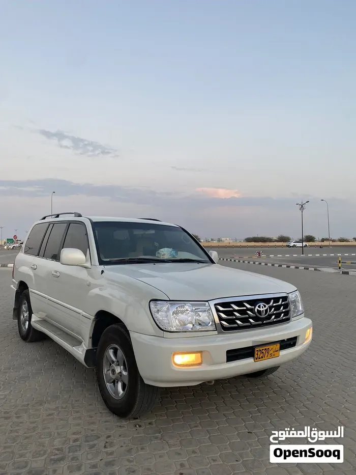 Toyota Land Cruiser 2001 photo 2