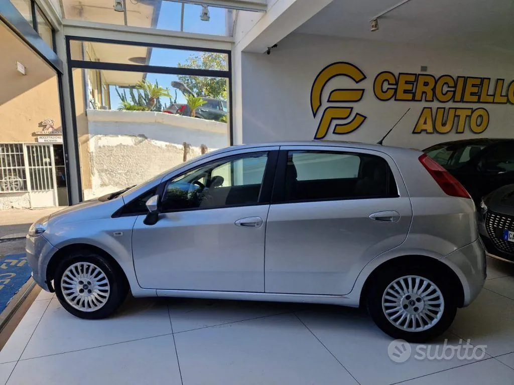 Fiat Grande Punto 2006 photo 3