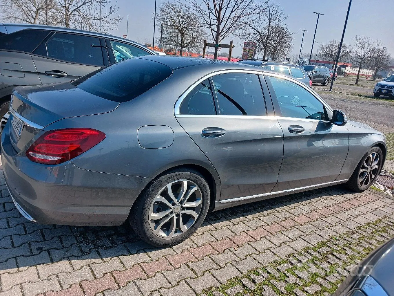 Mercedes-Benz 180D 2018 photo 2