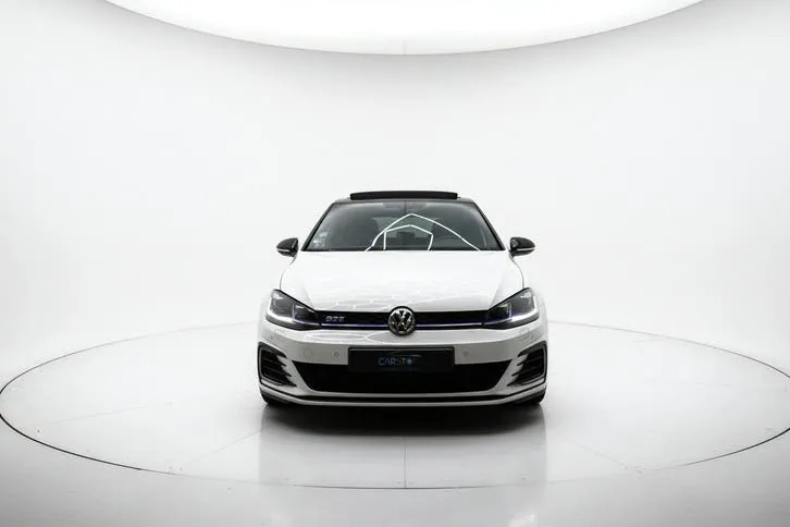 Volkswagen Golf 2017 photo 2