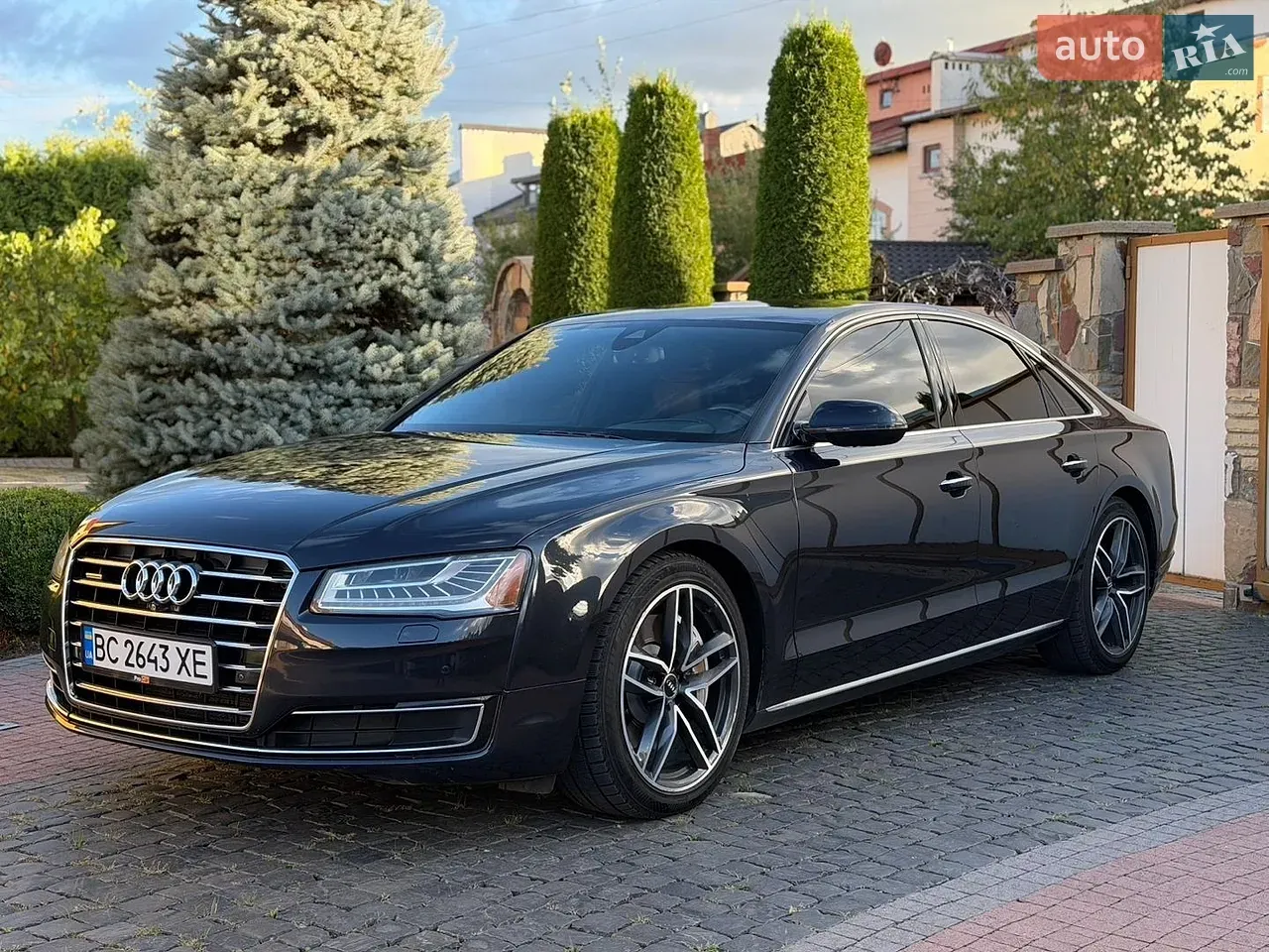 Audi A8 2015 photo 2