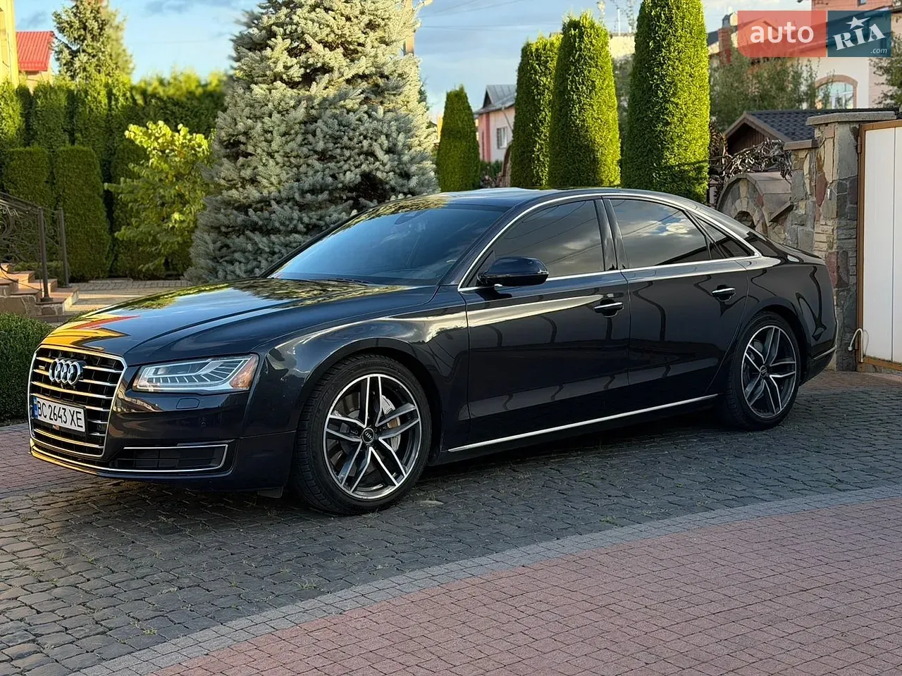 Audi A8 2015 photo 3