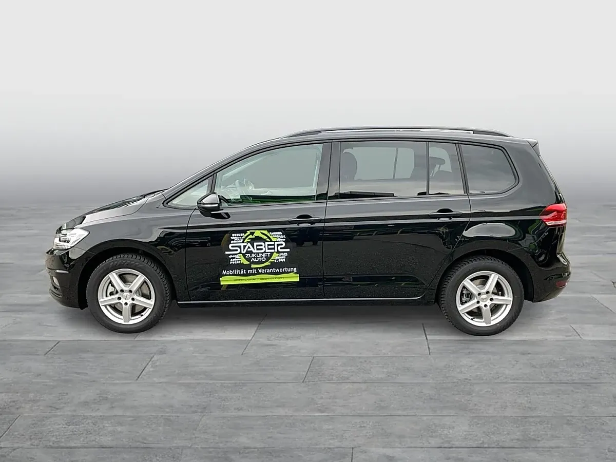 Volkswagen Touran 2025 photo 2
