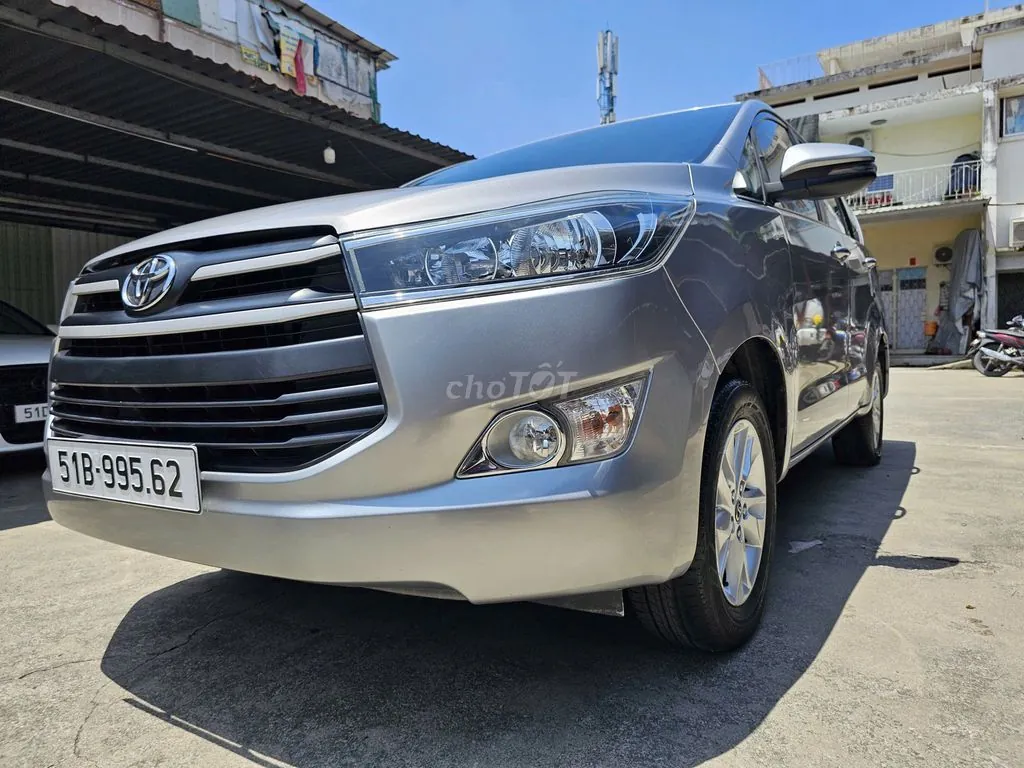 Toyota Innova 2017 photo 3