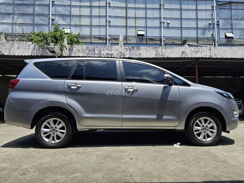 Toyota Innova 2017 photo 4