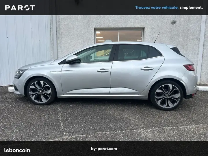 Renault Megane 2019 photo 2