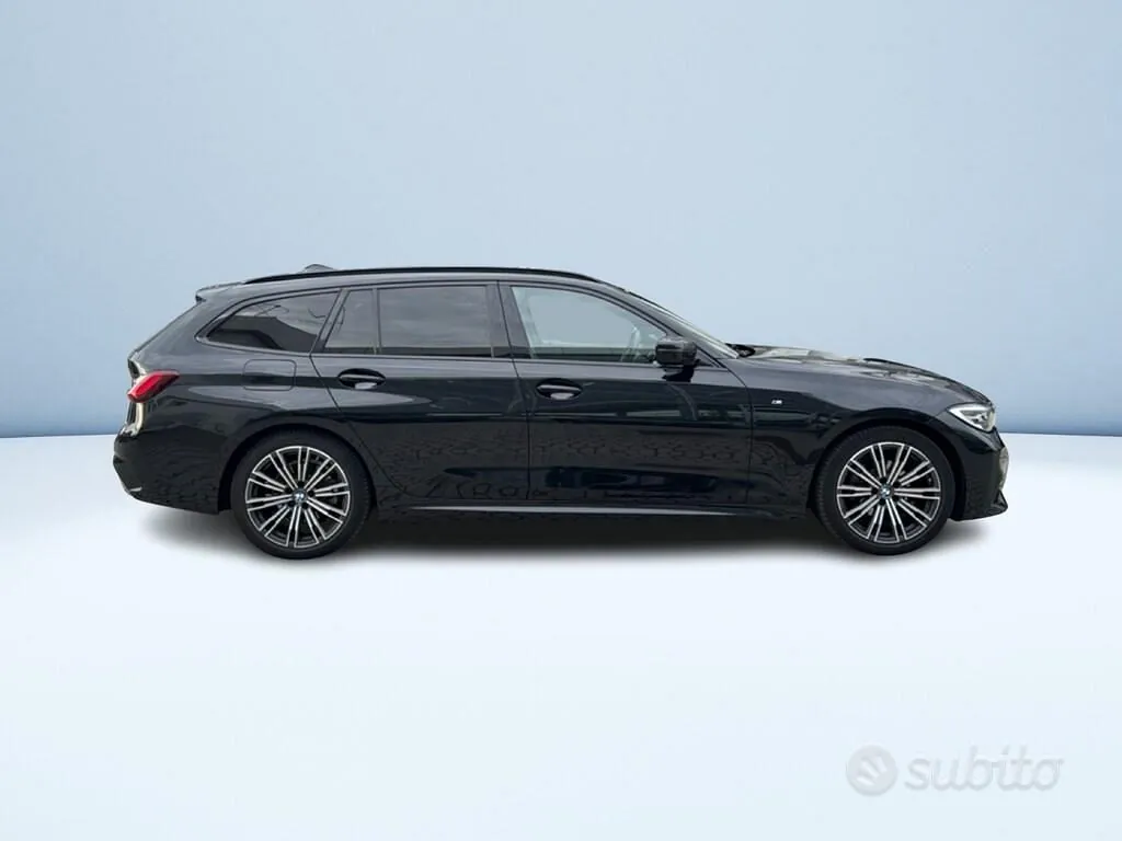 BMW 3 Series 2021 photo 4