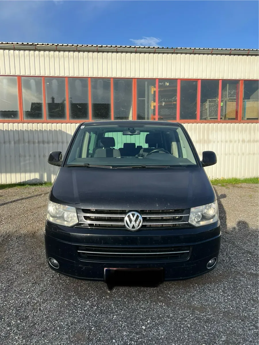Volkswagen Multivan 2011 photo 2