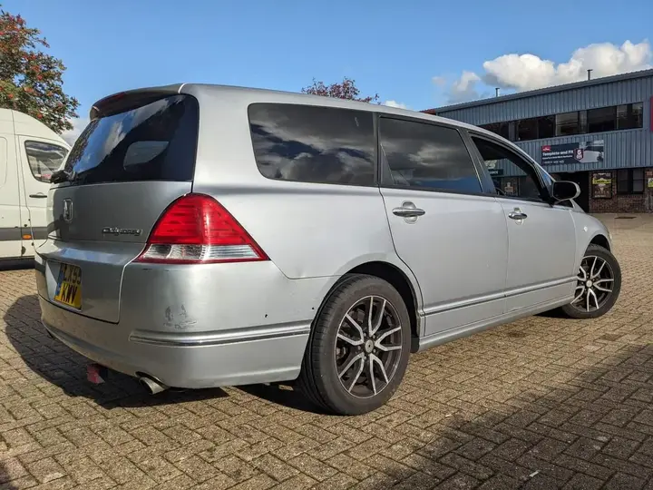 Honda Odyssey 2005 photo 3