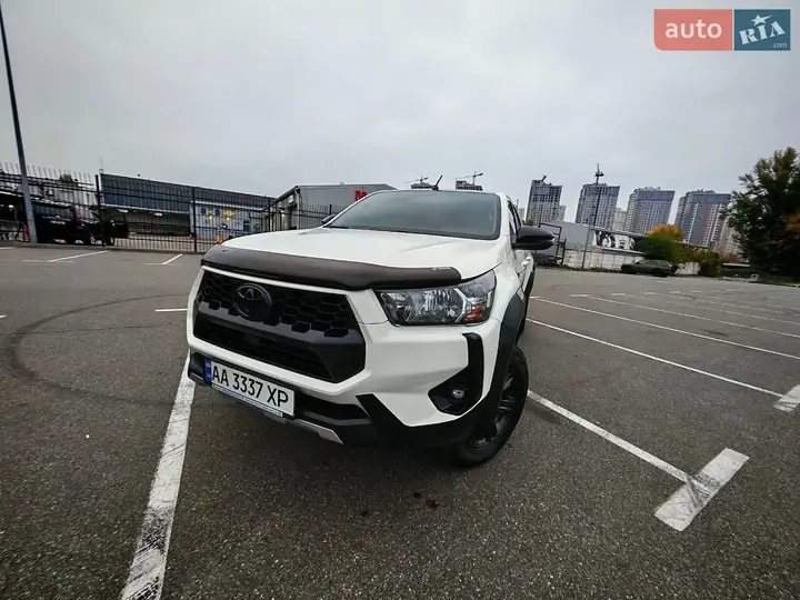 Toyota Hilux 2024 photo 5